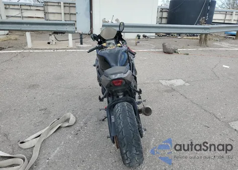 2019 Suzuki Gsx-R1000 из США, поврежденный, VIN JS1DM11R3K2100736